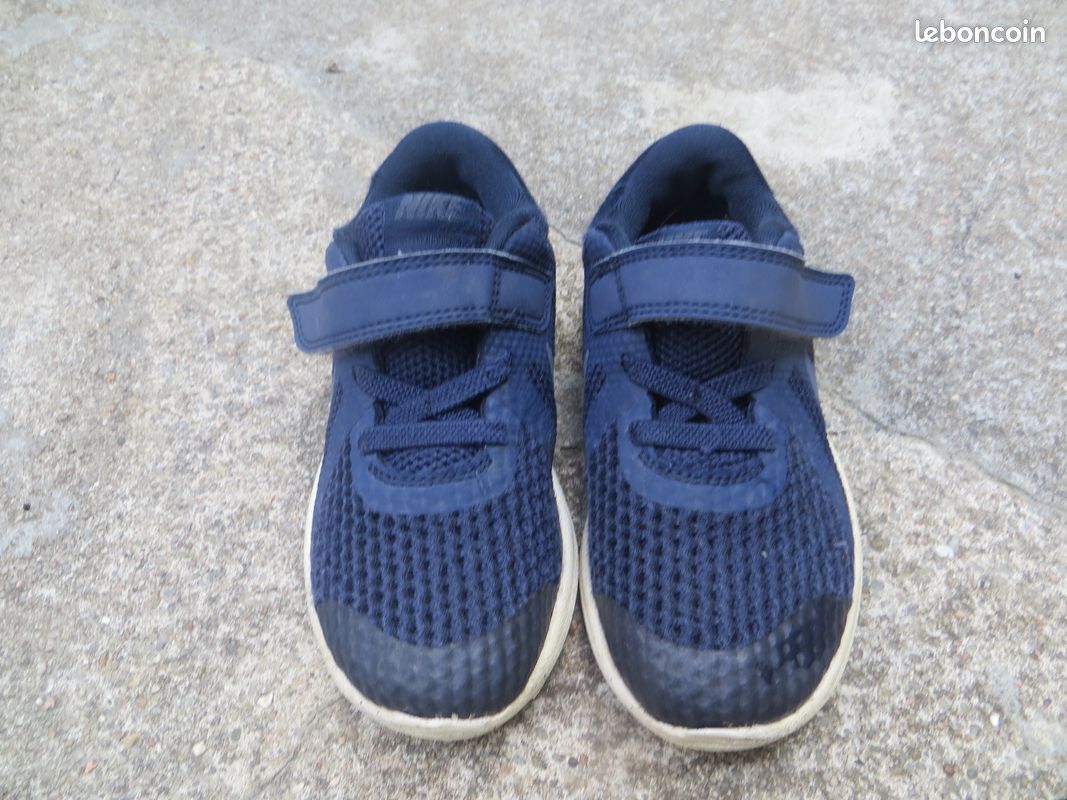 Basket nike bleu marine pointure 26 (image 2)