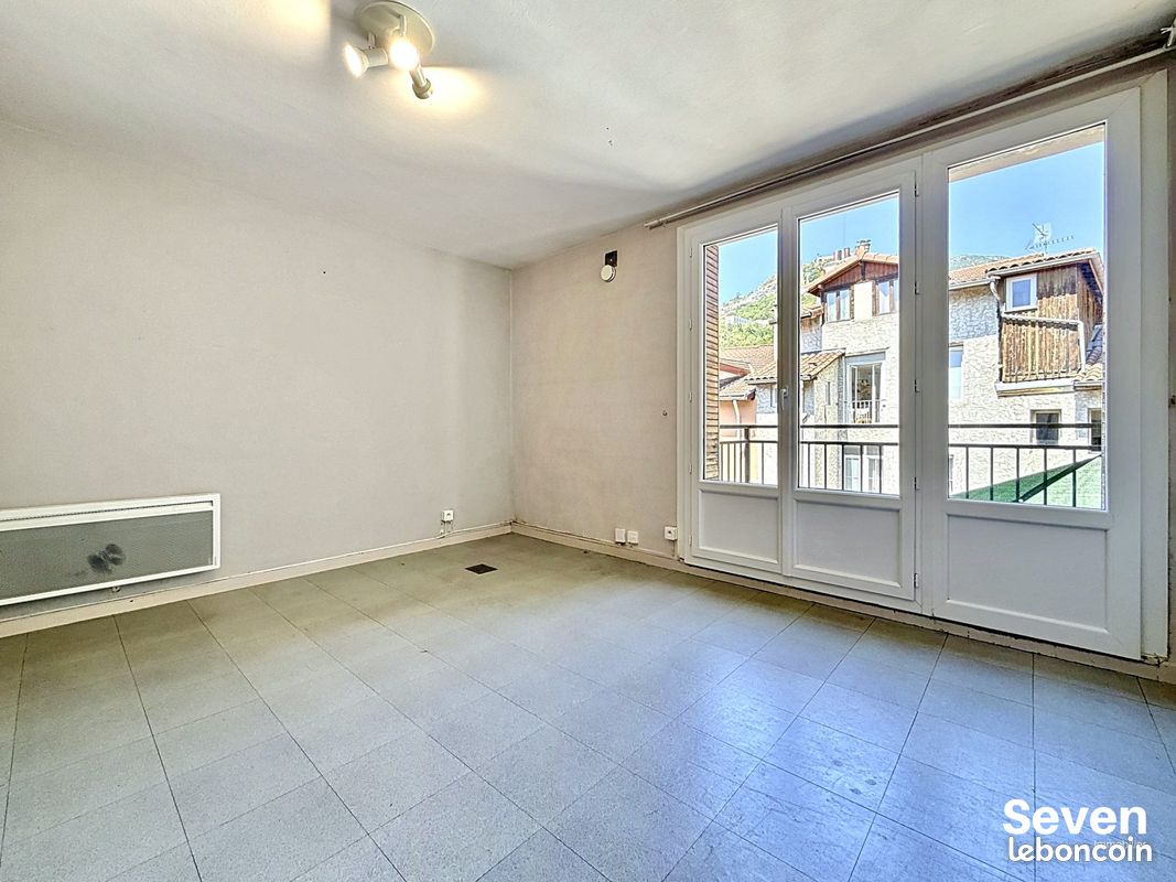 Appartement 1 pièce 24 m² · à Grenoble · 24 m² · 80 000 €