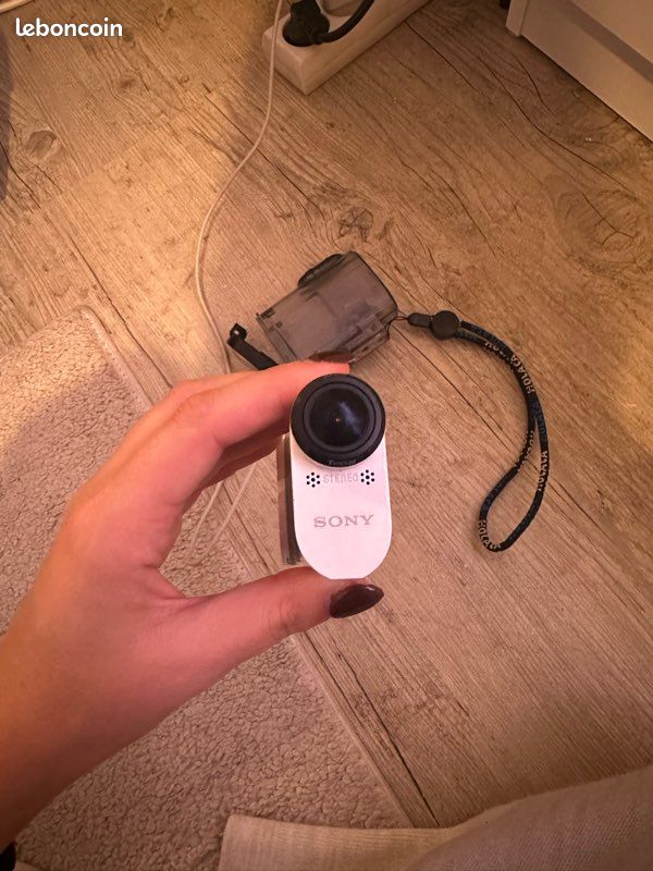Sony Action Cam FDR-X1000V (image 4)