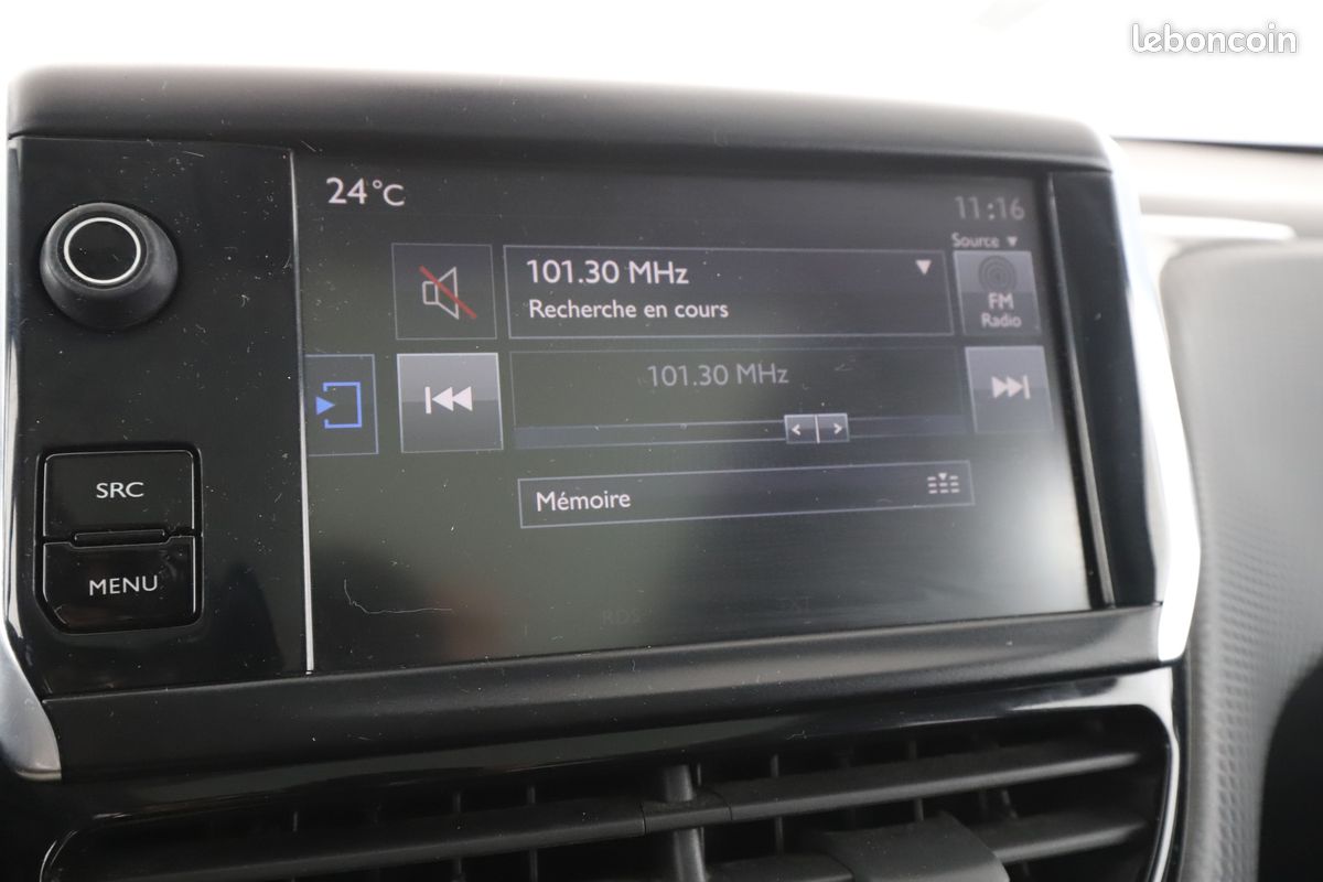 Peugeot 2008 1.2 PureTech Crossway 110 ch (image 18)