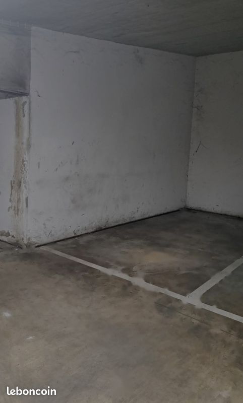 Parking à louer · à Boissy-Saint-Léger · 80 €/mois