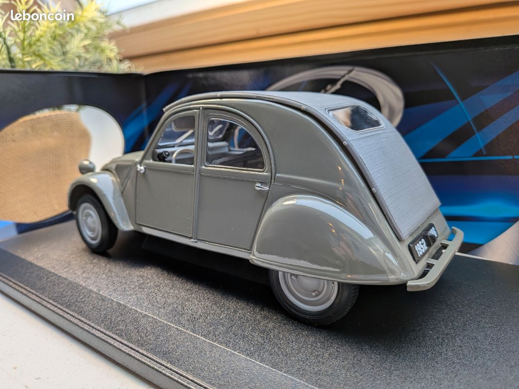 MAISTO Citroën 2CV 1952 Grise – Édition Spéciale, échelle 1/18, Modèle Neuf Destockage