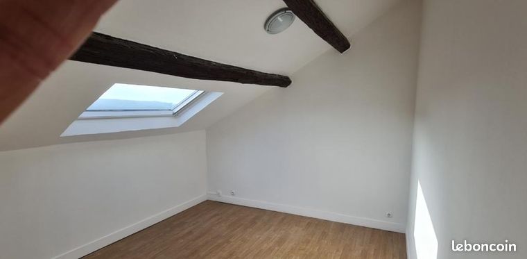 Studio 1 pièce 25 m²