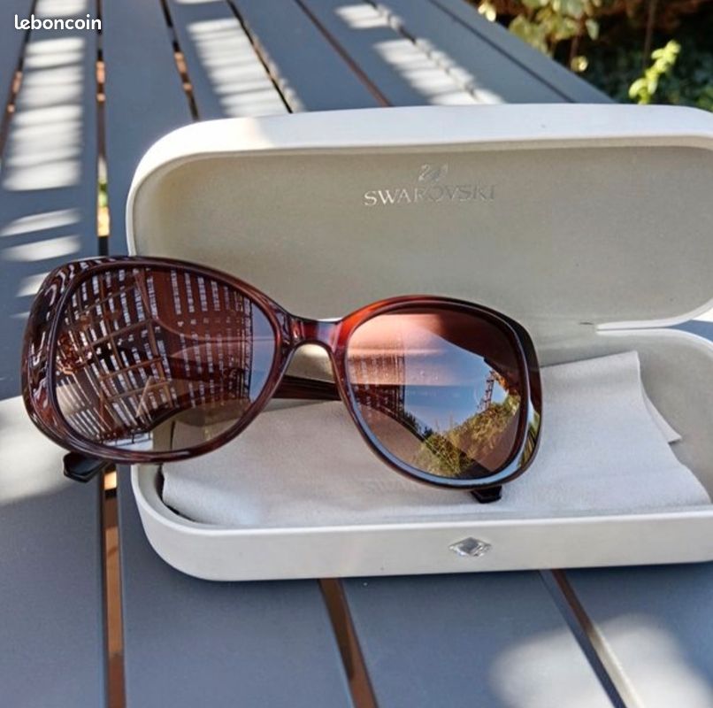 Lunettes de soleil Swarovski (image 2)
