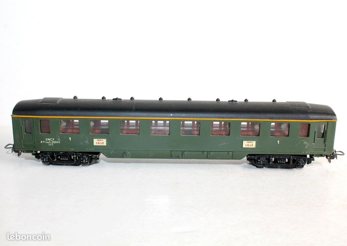Voiture Voyageurs 2ème Classe Paris-Lille Forestier SNCF - Modèle Réduit échelle HO - Marque Hornby/Meccano - Occasion