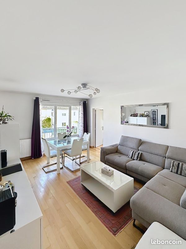 Appartement 5 pièces 98 m² · à Magny-les-Hameaux · 98 m² · 249 000 €