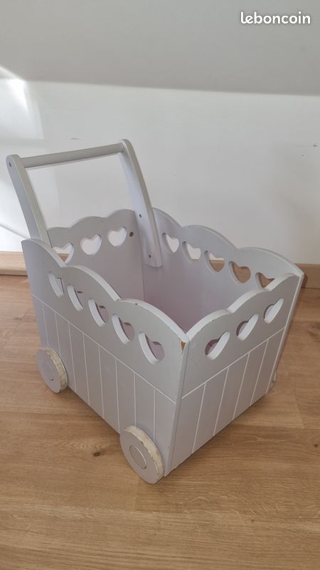 Chariot en bois (image 1)