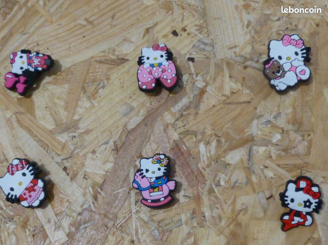 Charms Crocs hello kitty à l'unité (image 5)