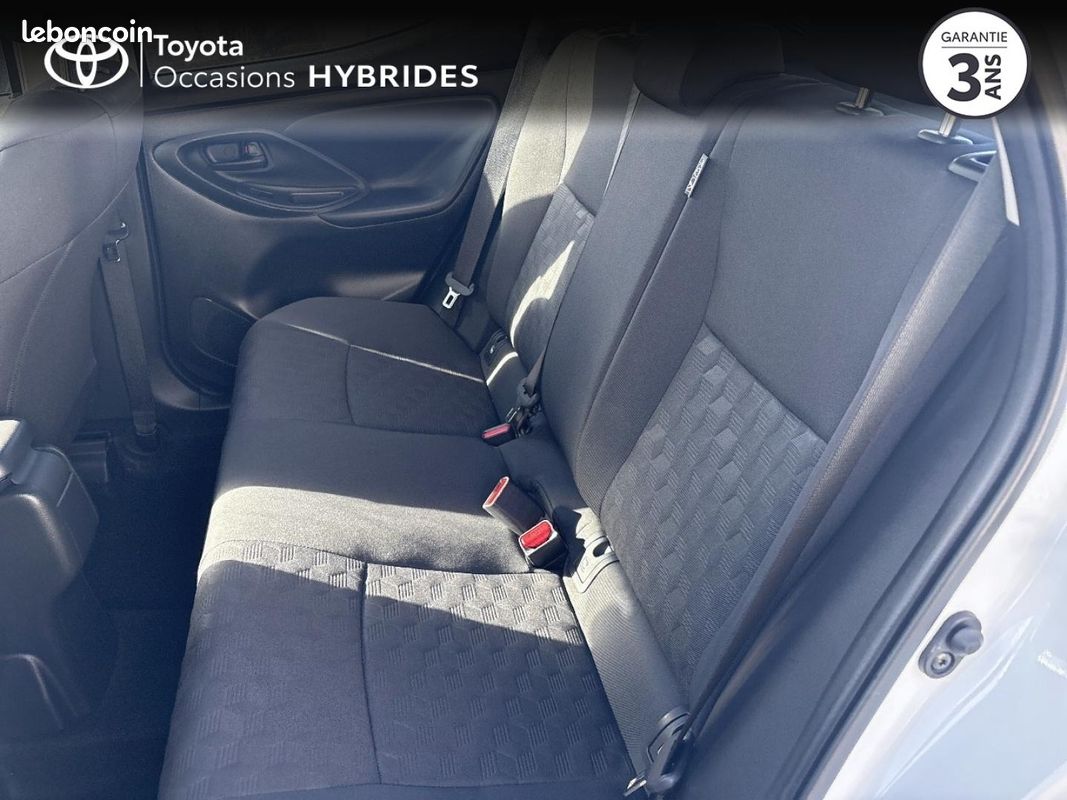 Toyota Yaris 116h Design 5p MC24 (image 12)