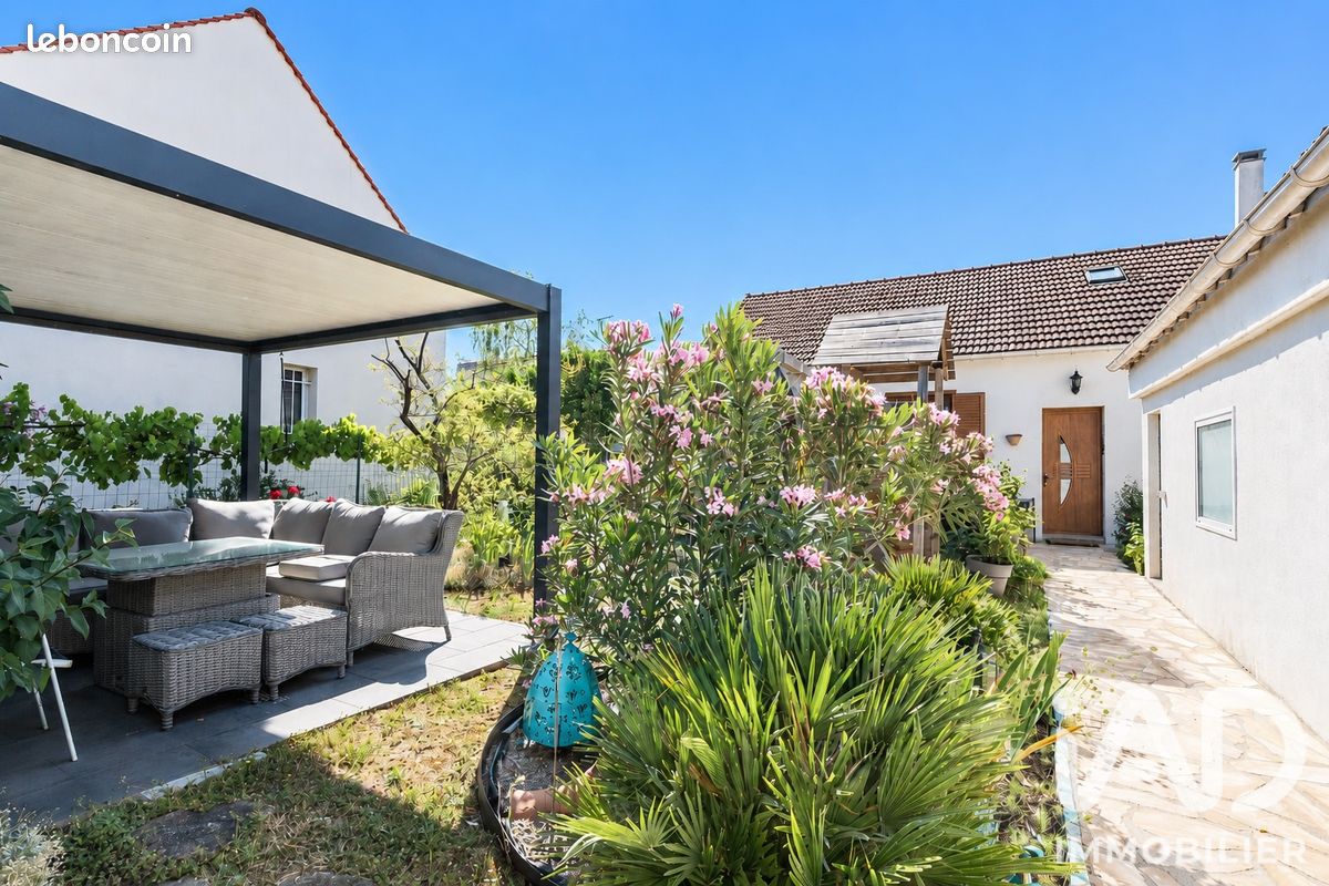 Maison 6 pièces 155 m² · à Viry-Châtillon · 155 m² · 393 000 €