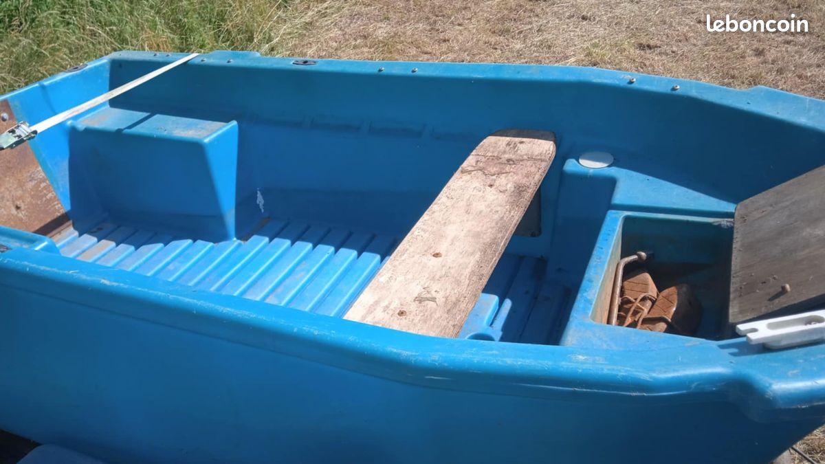 Bateau avec remorque (image 2)