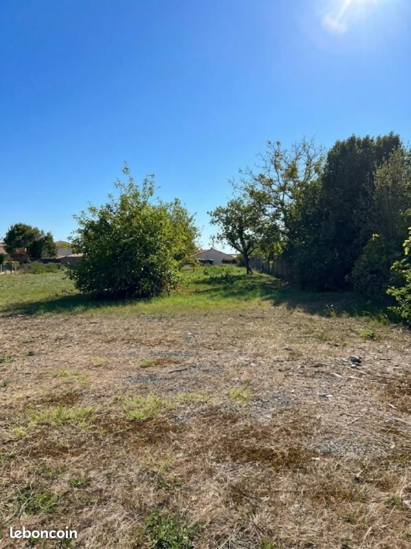 Terrain 301 m² Saint Philbert De Grand Lieu · à Saint-Philbert-de-Grand-Lieu · 94 300 €