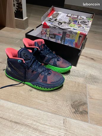 Sneakers Kyrie Black And Gold Nike ID Kyrie Black Red Gold