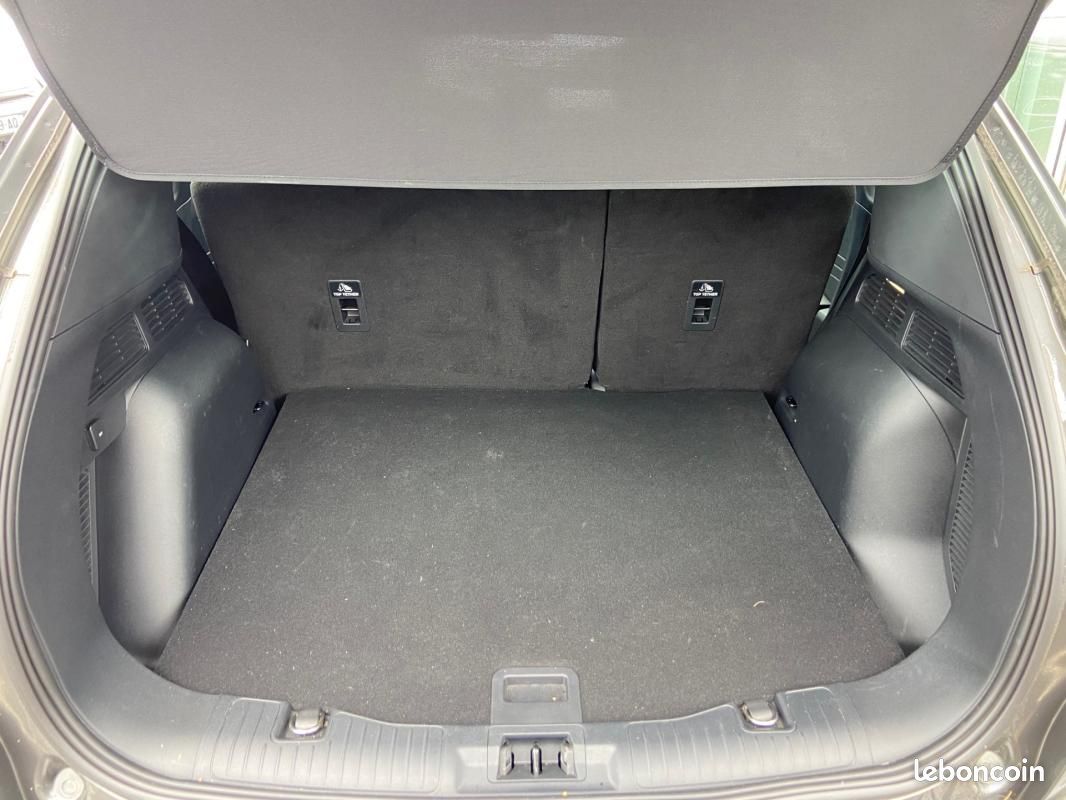 Ford Kuga 2.0 EcoBlue 120CV BVA ST-Line (image 21)