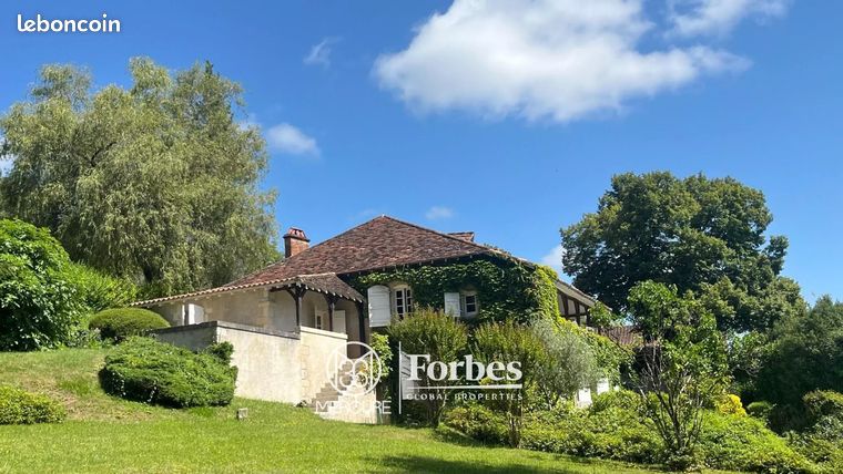 Propriété 10 pièces 260 m²