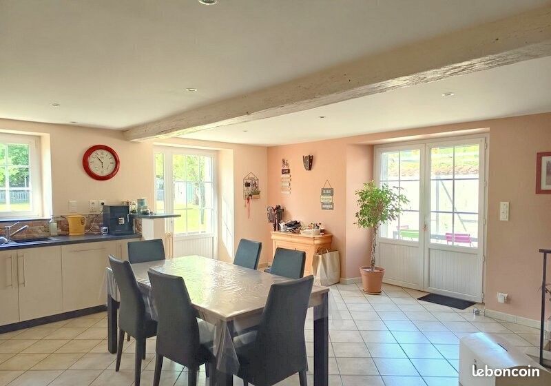 Maison 5 pièces 169 m² · à Chantonnay · 169 m² · 190 000 €