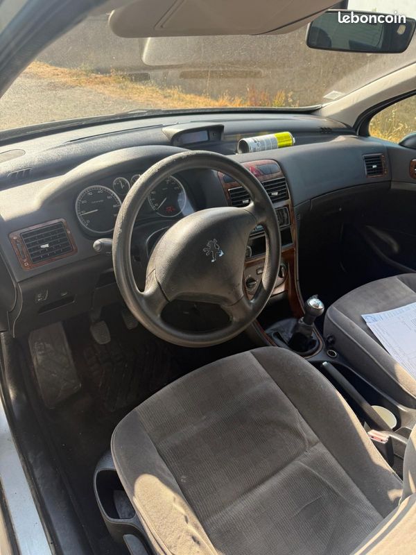 Peugeot 307 1.4 75cv (image 3)