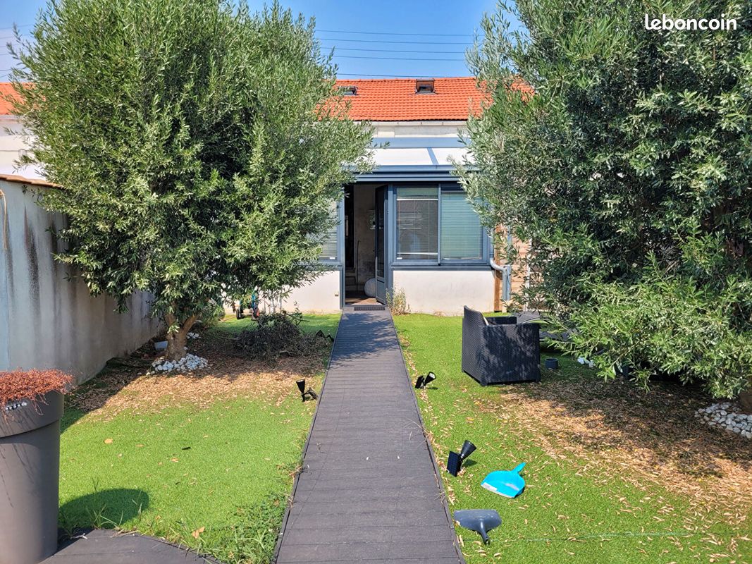 Maison 6 pièces 110 m² · à Rochefort · 110 m² · 280 800 €