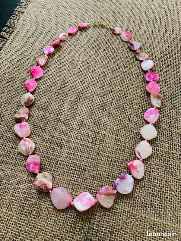 Collier de nacre véritable rose (image 1)