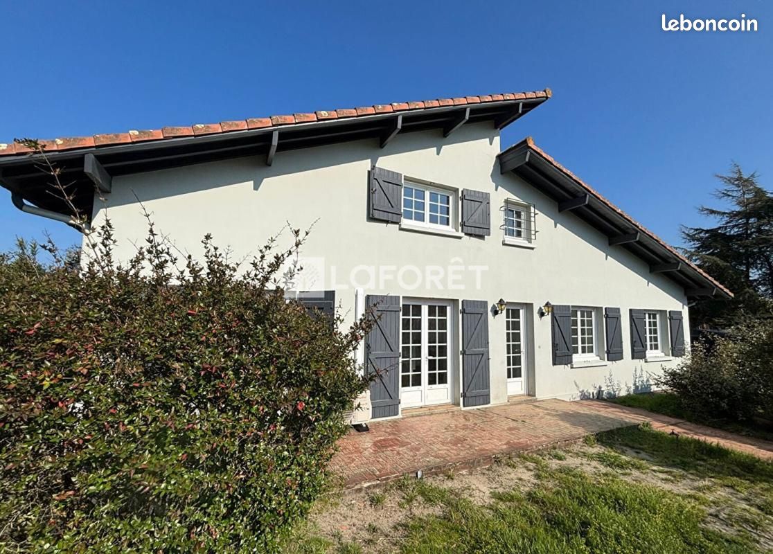 Maison 8 pièces 158 m² · à Mimizan · 158 m² · 420 000 €