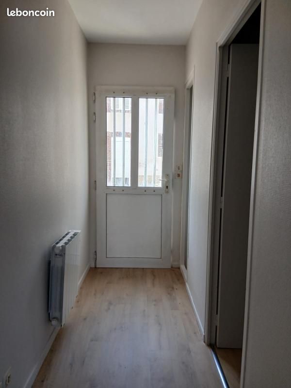 Maison 1 pièce 32 m² · à Montholon · 32 m² · 272 €
