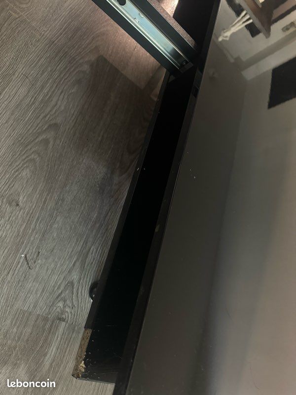 Table basse noire (image 3)