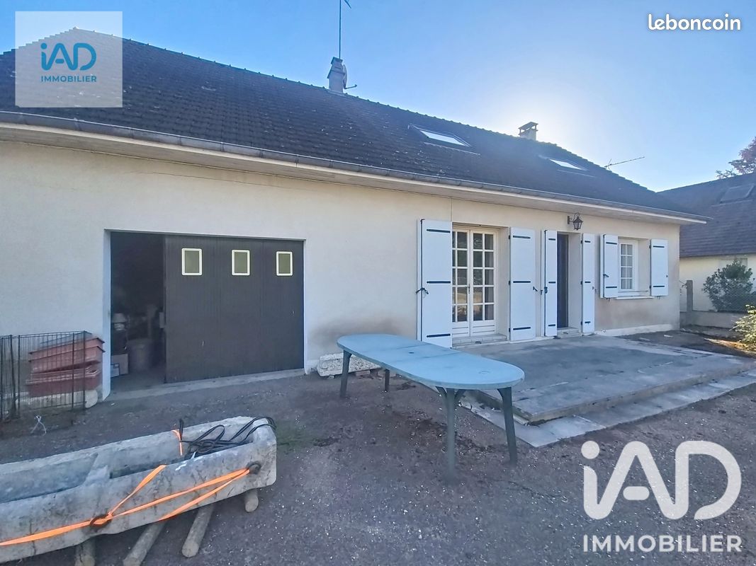 Maison 4 pièces 95 m² · à Sury-près-Léré · 95 m² · 110 000 €