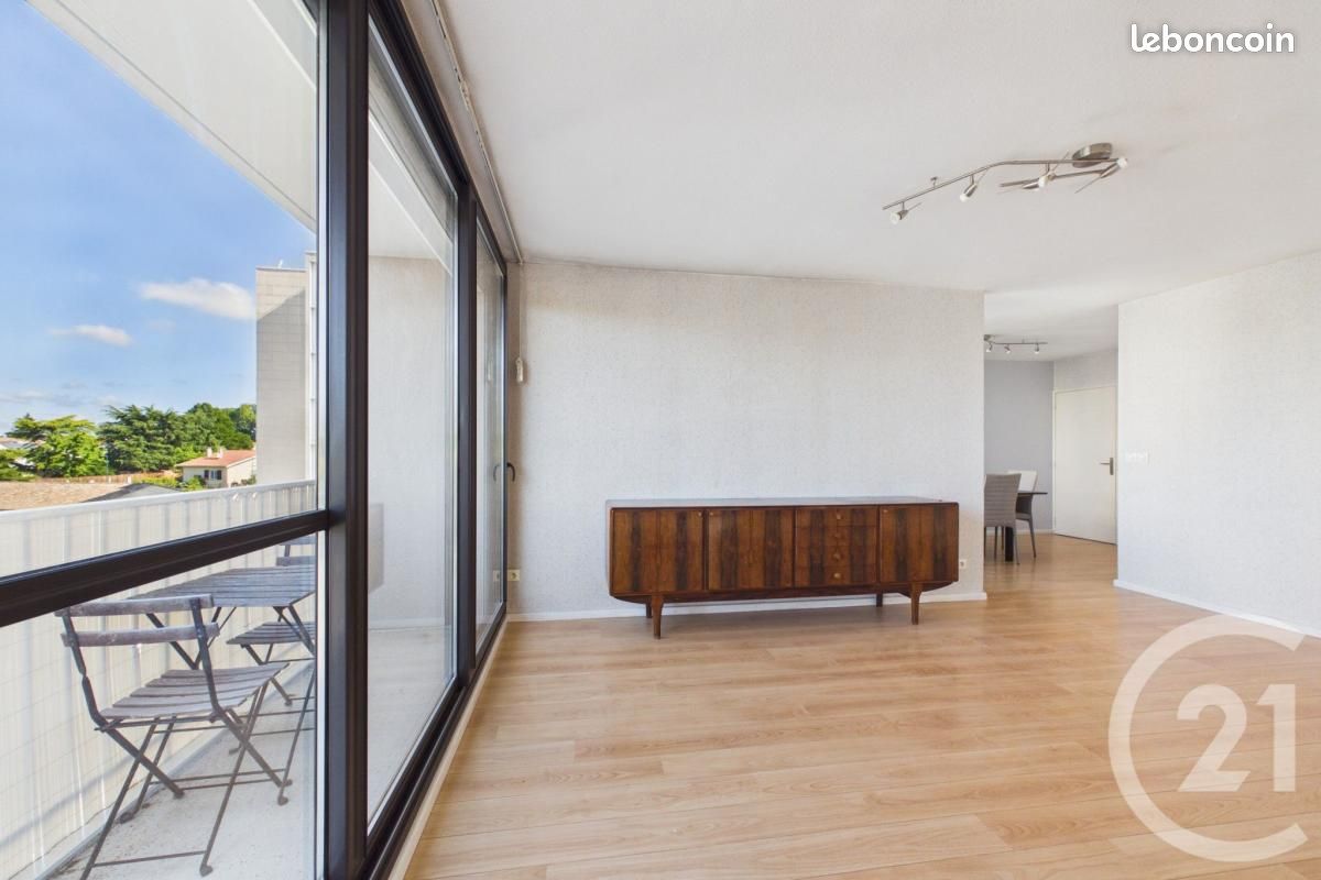 Appartement 3 pièces 85 m² · à Bruges · 85 m² · 1 090 €