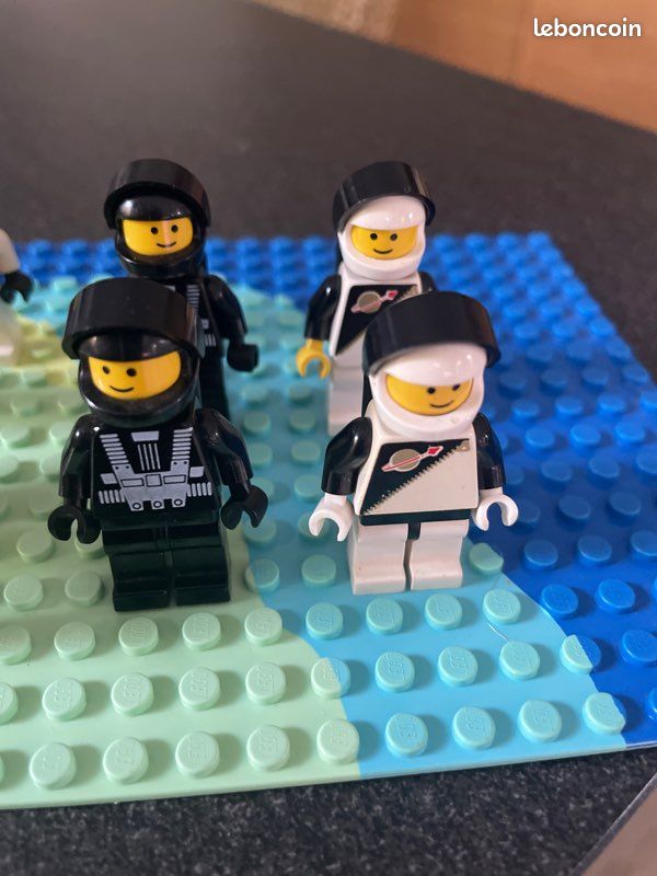 Lego figurine vintage espace (image 2)