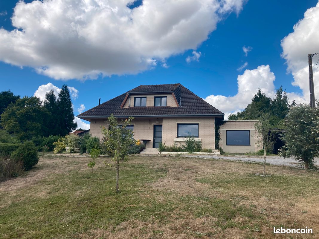 Maison 6 pièces 130 m² · à Cavron-Saint-Martin · 130 m² · 247 000 €