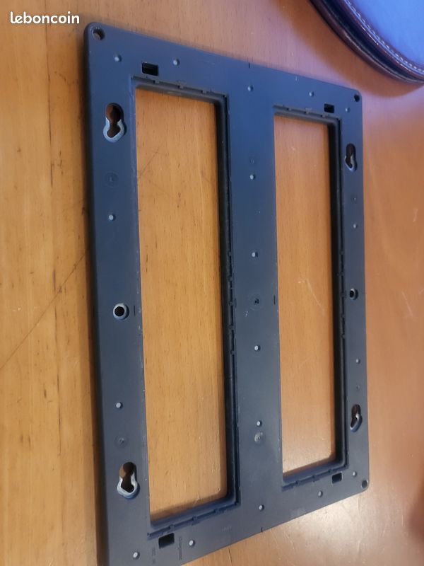 Legrand-Support Batibox 2 * 6 Modules (image 1)