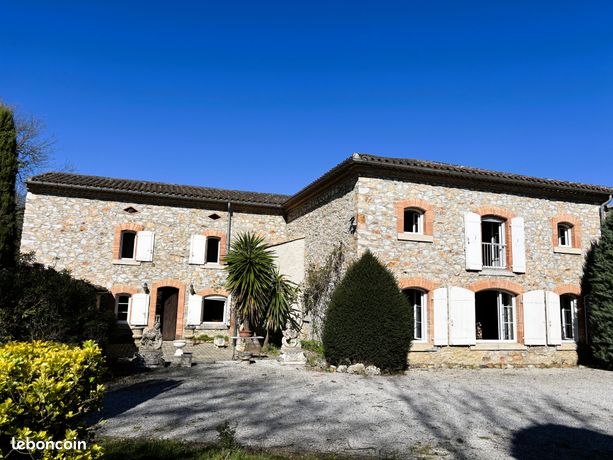 Propriété 12 pièces 476 m²