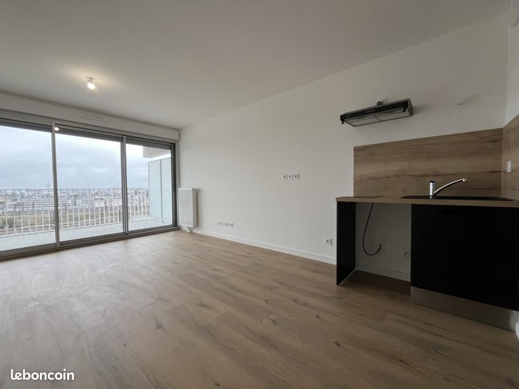 Appartement 2 pièces 40 m² · à Fleury-les-Aubrais · 40 m² · 664 €/mois