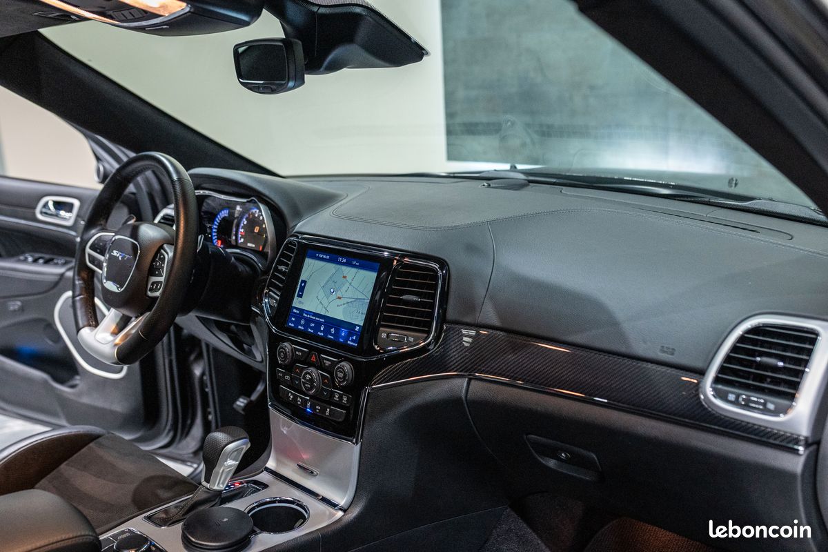 Jeep Grand Cherokee 6.4 V8 HEMI SRT 468CV - MALUS INCLUS - 1ère Main Avec 39.000 Kms - Etat Exceptionnel - Apple CarPlay - Garantie 12 Mois (image 9)