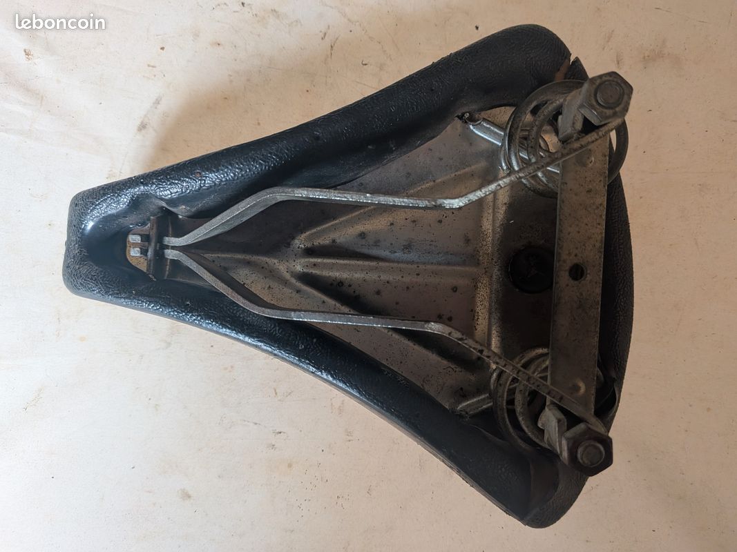 Selle De Vélo En Cuir (simili) - Noire - Pour VTT Et Route - Neuve