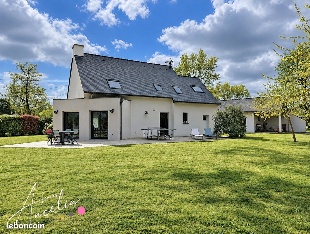 Maison 7 pièces 170 m² · à Besné · 170 m² · 359 900 €
