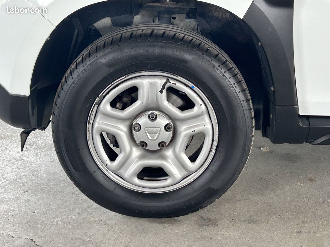DACIA Duster Blue dCi 115 4x2 Essentiel (image 12)