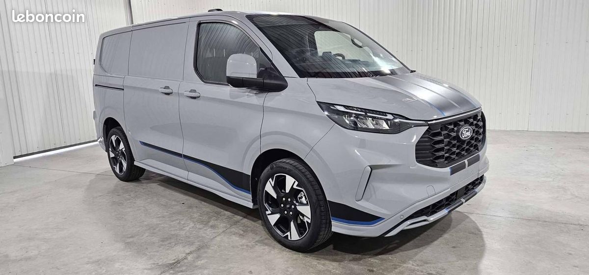 Ford Transit Custom FOURGON 320 L1H1 2.0 ECOBLUE 170 CH BVA8 SPORT (image 14)