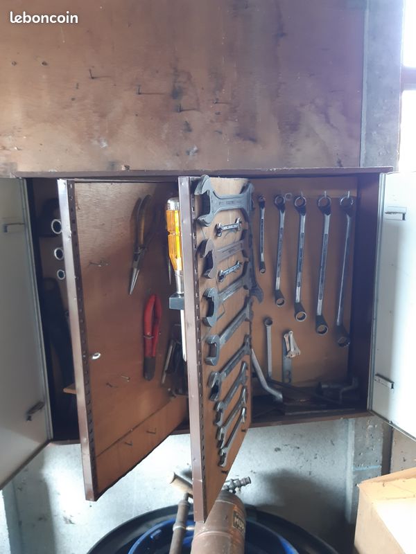 Armoire à outils murale (image 1)
