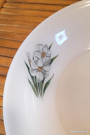 Plat Creux Arcopal décor de Narcisses • EUR 5,00 - FR