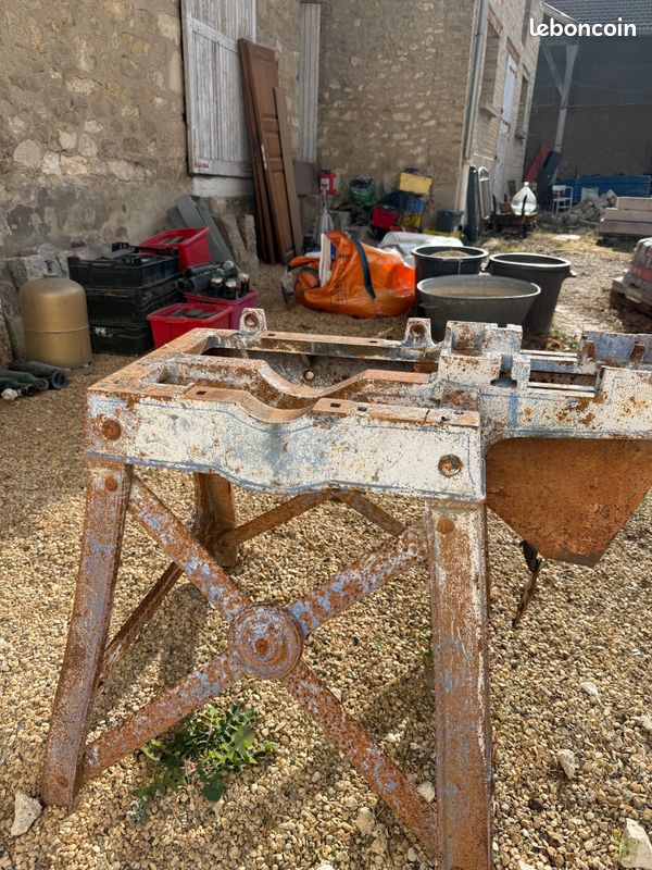 Piètement en fonte agricole (image 3)