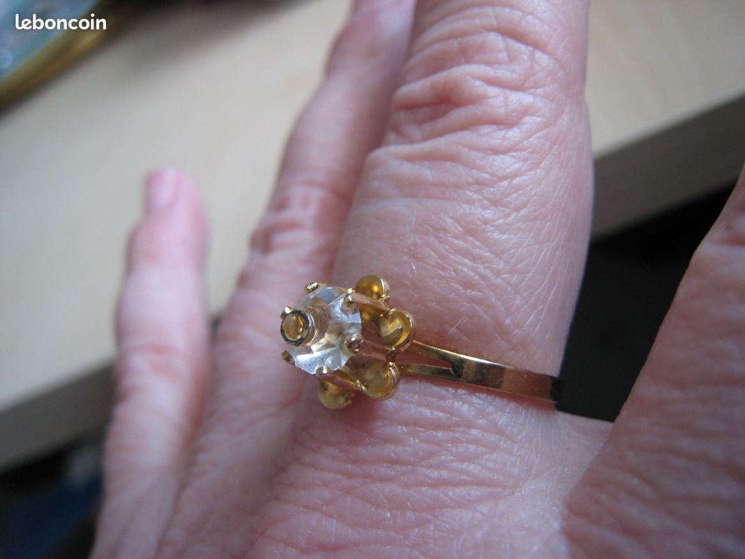 Bague Ajustable Faite Main SHAMAYA KREA - Cabochon Résine Gris Argenté, Diamètre 25 Mm, Dorée Acier Inoxydable - Bijou Artisanal