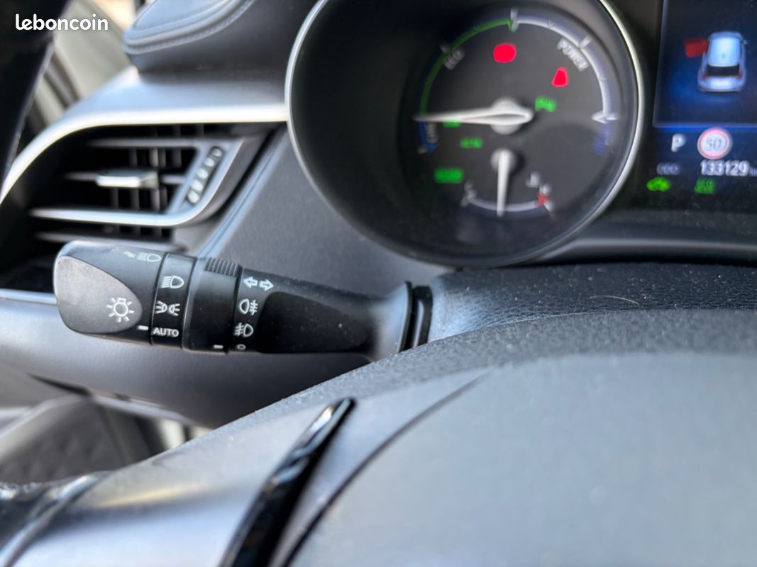 Toyota c-hr 1.8 140h full-hybrid 0.85kwh collection / camera recul (image 27)