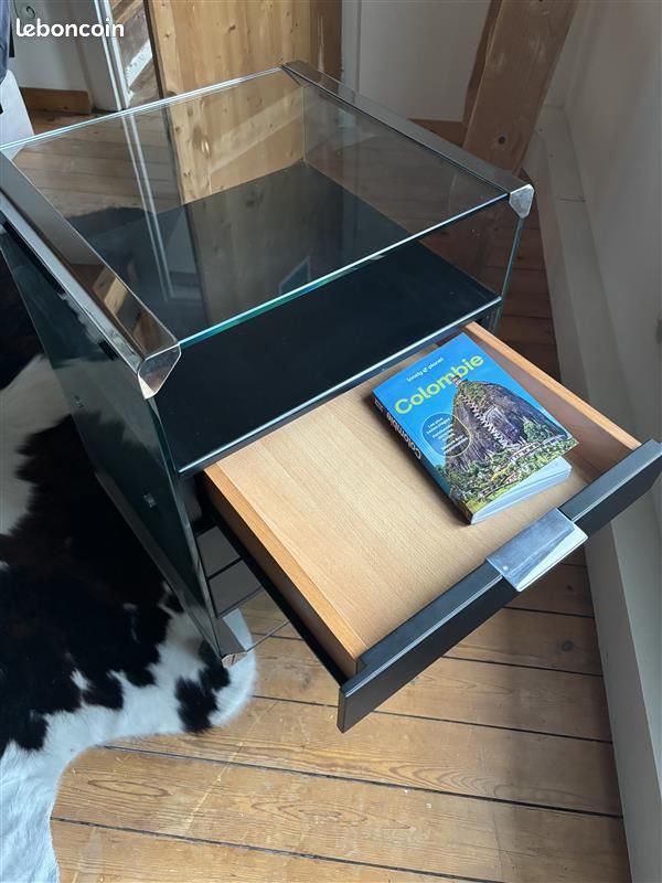 Meuble de bureau en verre, caisson métal sur roulettes (image 2)