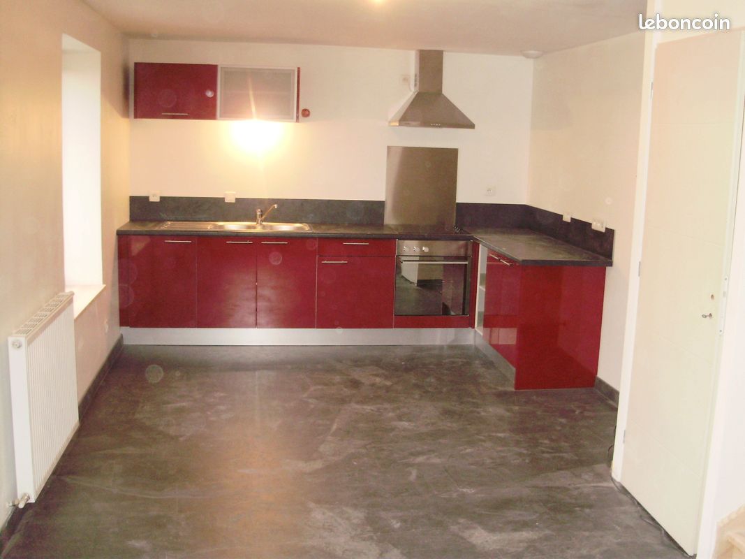 Maison 6 pièces 120 m² · à Saint-Paulien · 120 m² · 590 €