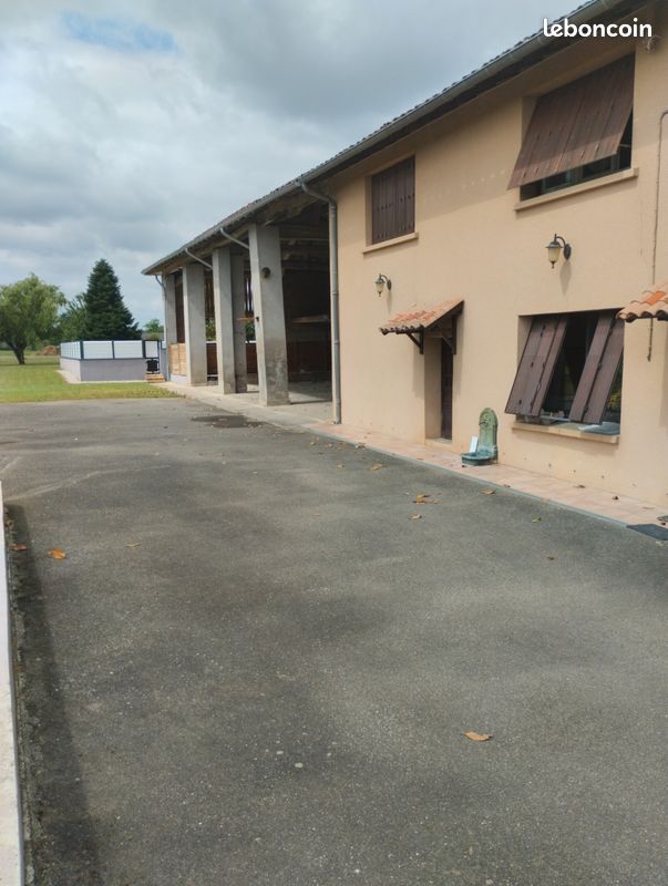 Maison 8 pièces 250 m² · à Meauzac · 250 m² · 380 000 €
