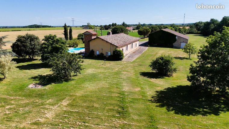 Pavillon 7 pièces 280 m²