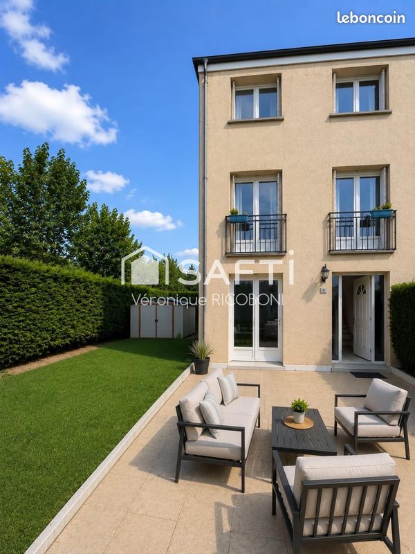 Maison 6 pièces 111 m² · à Maurepas · 111 m² · 299 000 €