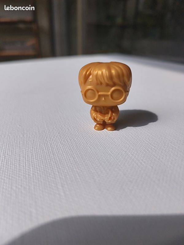 Figurine golden harry potter funko pop (image 1)