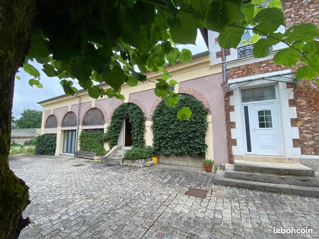 Maison 12 pièces 305 m² · à Barbizon · 305 m² · 650 000 €